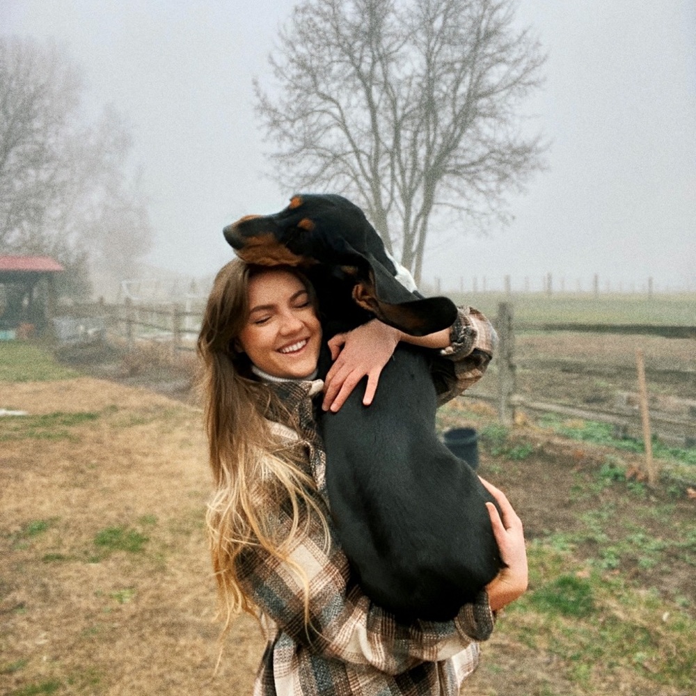 Meet your Posher, Sierra